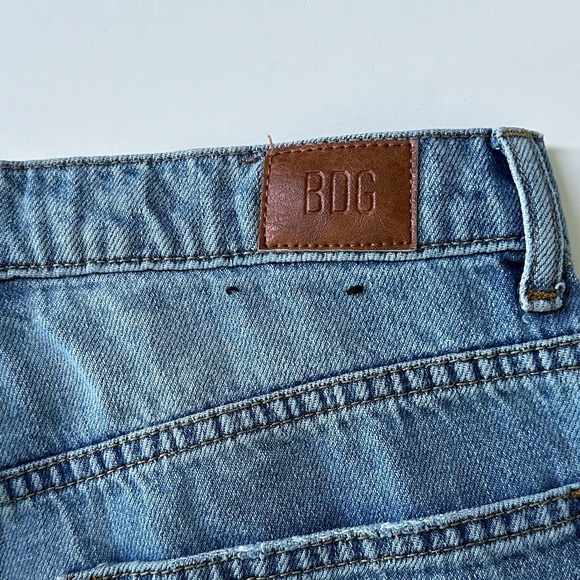 UO BDG Slim Straight Distressed Ankle Jeans Size 28 - Picture 10 of 10